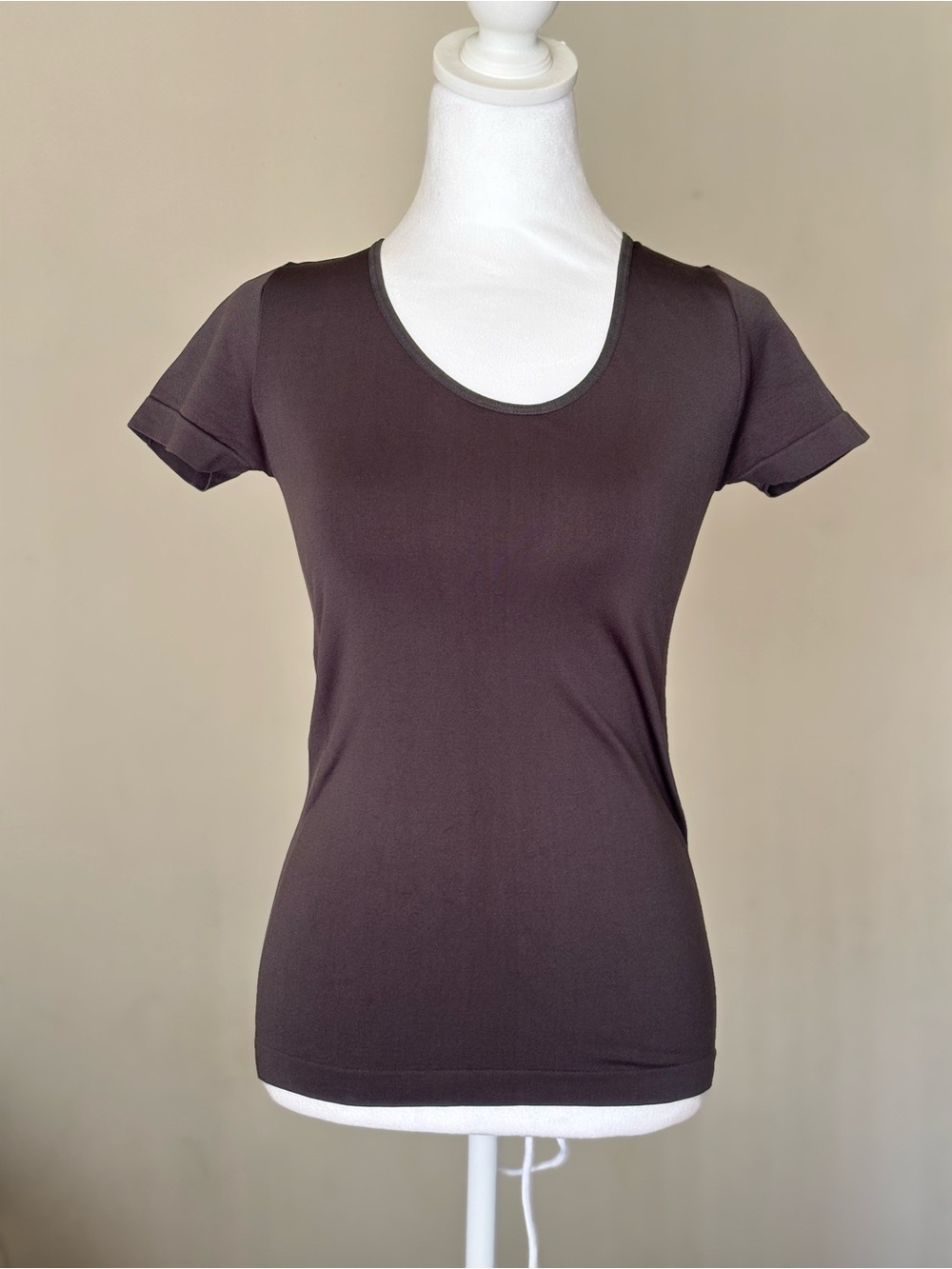 Women's Scoop Neck Short Sleeve Top - Dark Gray